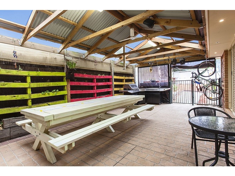 22 Claremont Glen, Berwick VIC 3806