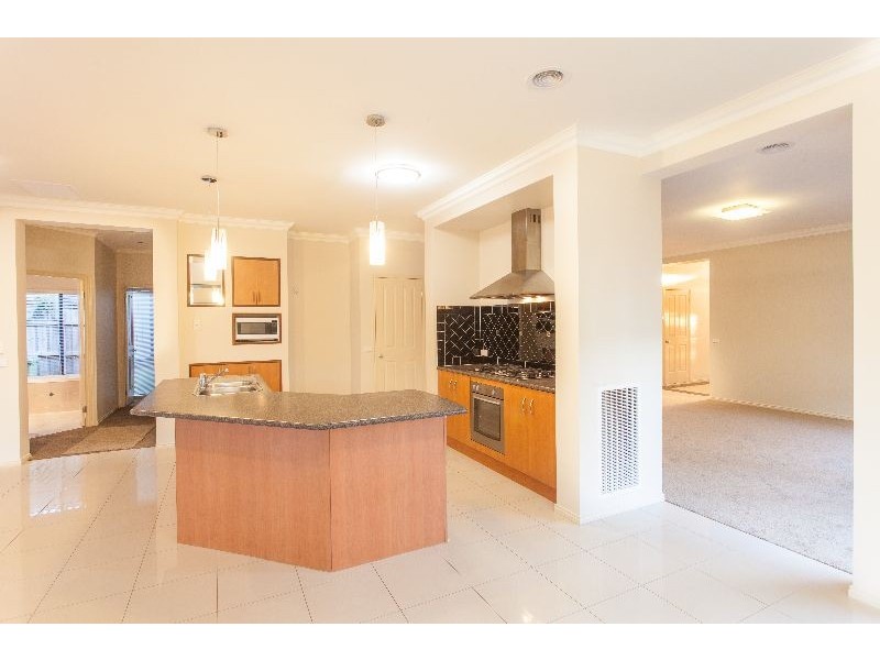 16 Teesdale Court, Narre Warren South VIC 3805