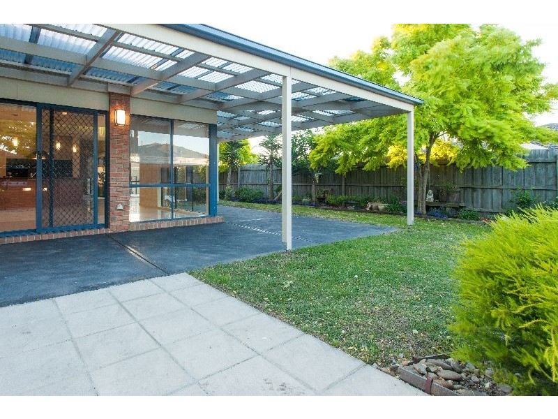 16 Teesdale Court, Narre Warren South VIC 3805
