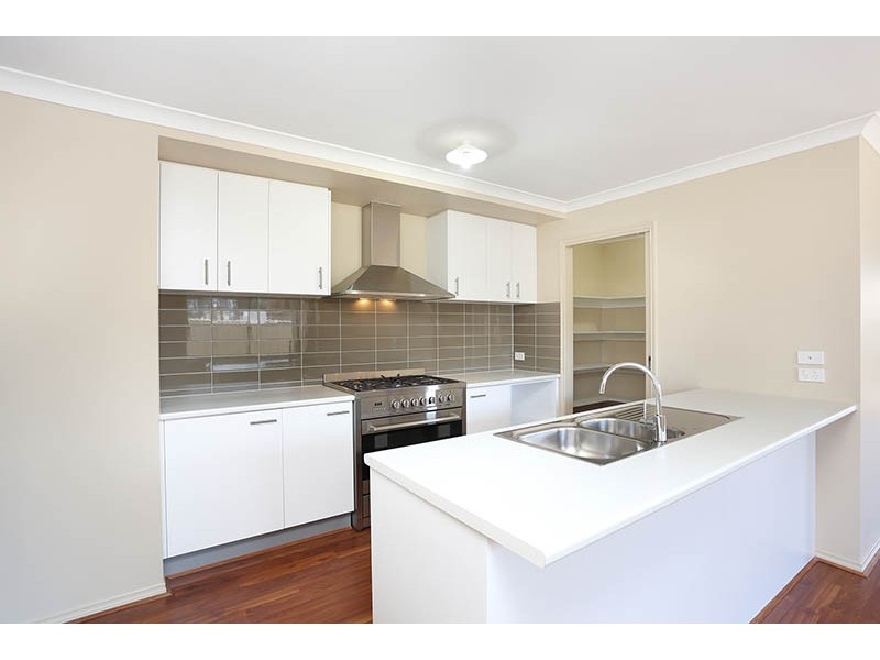 2 Katahdin Terrace, Cranbourne North VIC 3977