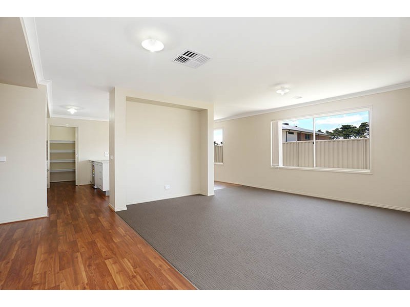 2 Katahdin Terrace, Cranbourne North VIC 3977