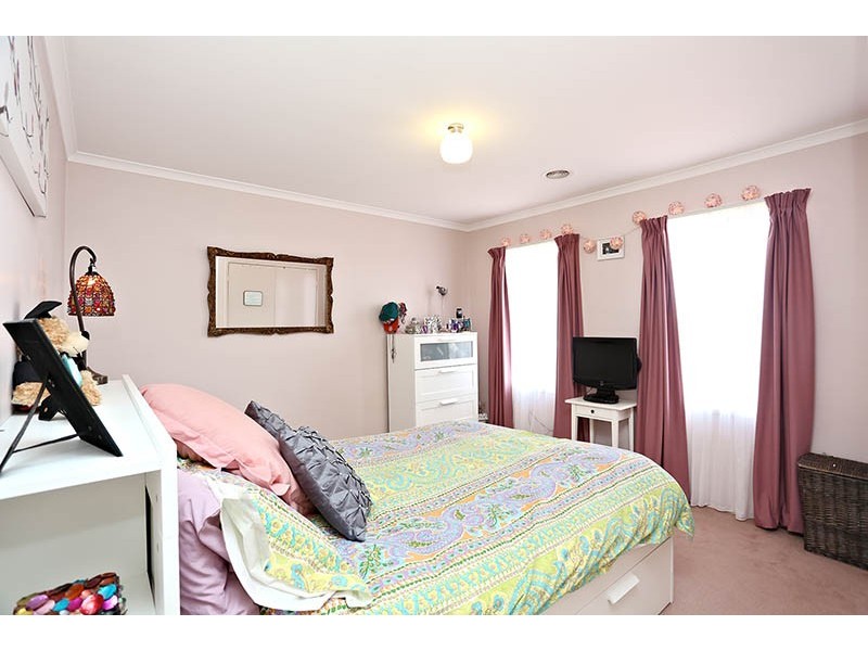 6 Chisolm Crescent, Narre Warren South VIC 3805