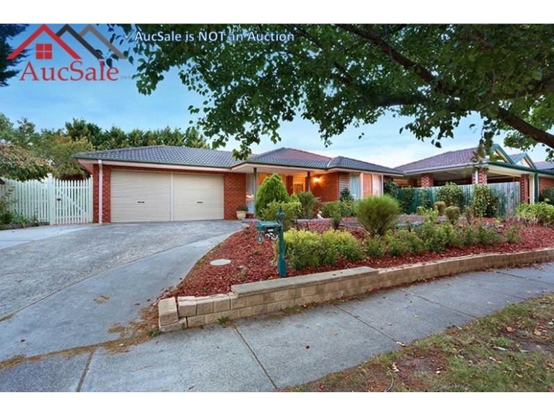 30 Scarborough Drive, Narre Warren South VIC 3805