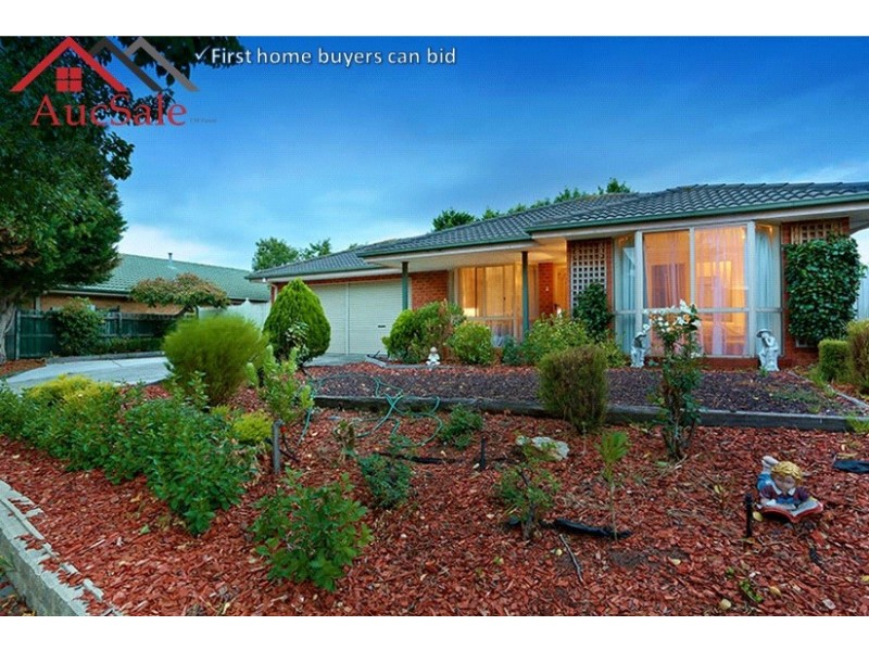 30 Scarborough Drive, Narre Warren South VIC 3805