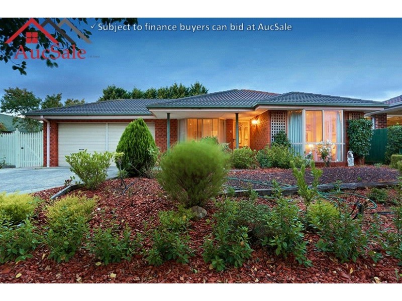 30 Scarborough Drive, Narre Warren South VIC 3805