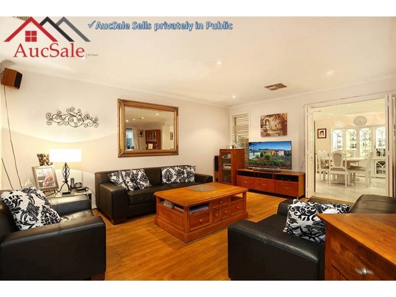 30 Scarborough Drive, Narre Warren South VIC 3805