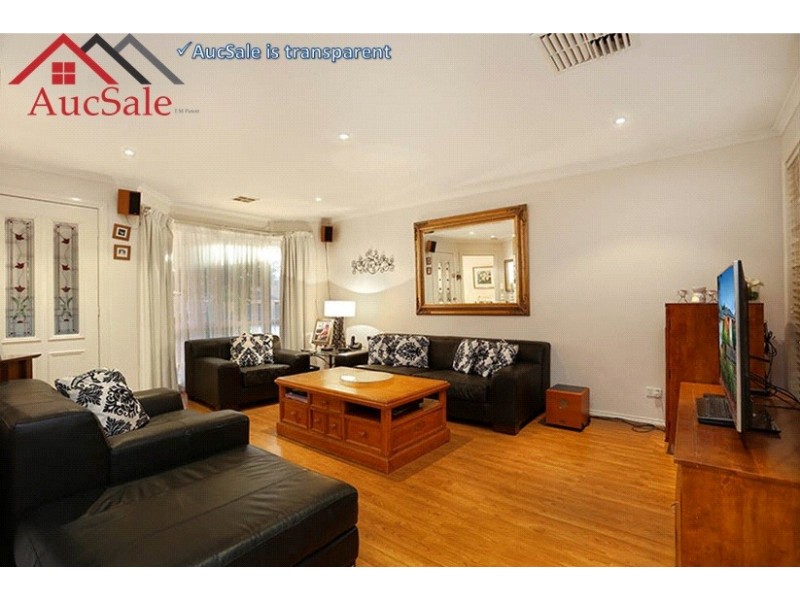 30 Scarborough Drive, Narre Warren South VIC 3805