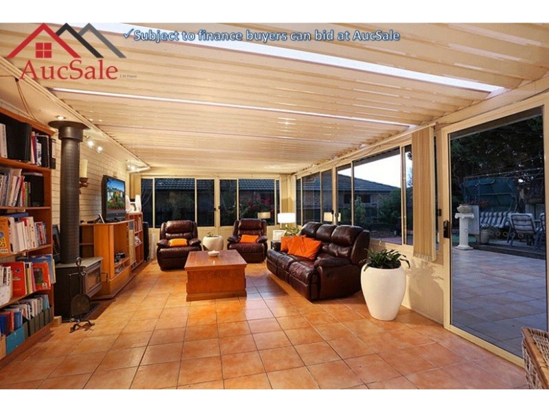 30 Scarborough Drive, Narre Warren South VIC 3805