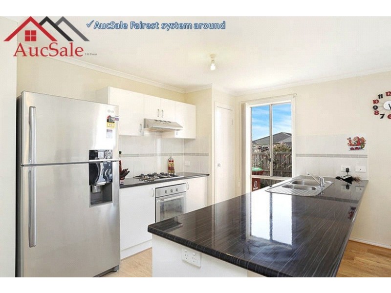 16 Lancashire Drive, Cranbourne North VIC 3977