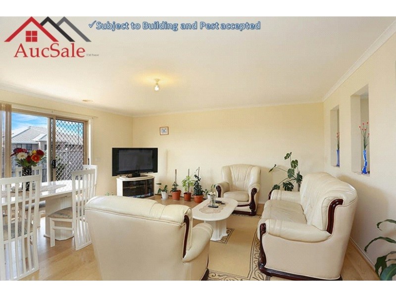 16 Lancashire Drive, Cranbourne North VIC 3977