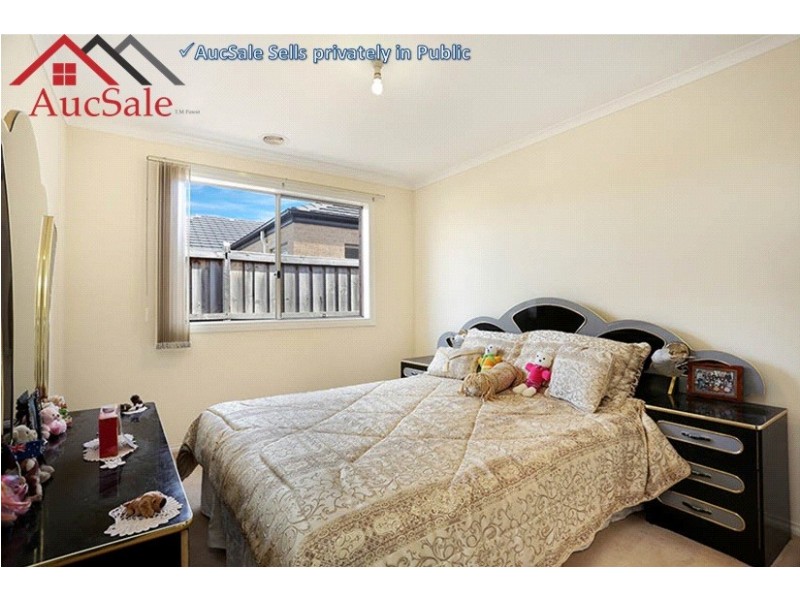 16 Lancashire Drive, Cranbourne North VIC 3977