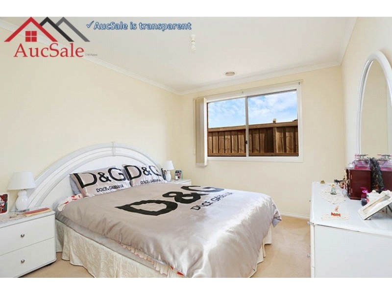 16 Lancashire Drive, Cranbourne North VIC 3977