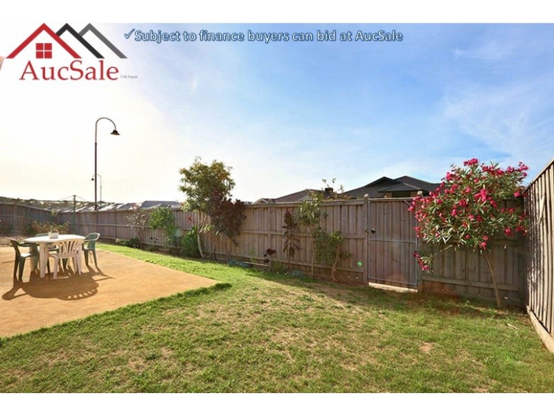 16 Lancashire Drive, Cranbourne North VIC 3977