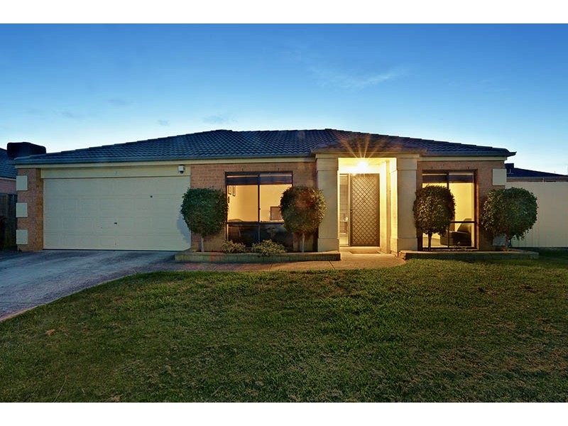 2 Dover Court, Narre Warren South VIC 3805