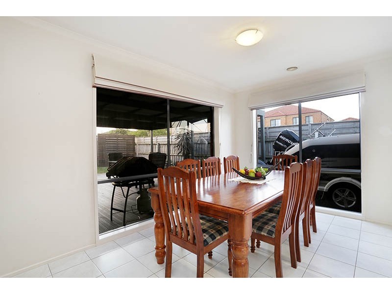 2 Dover Court, Narre Warren South VIC 3805