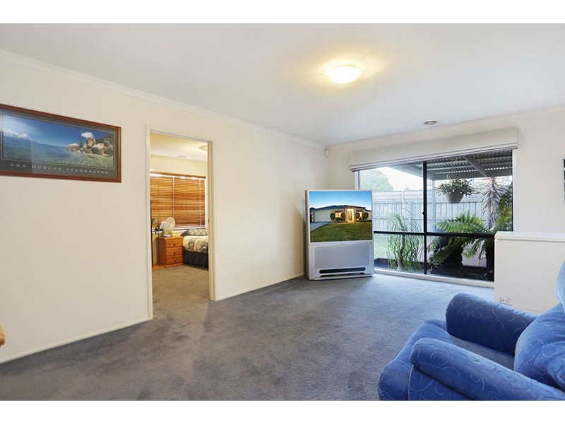 2 Dover Court, Narre Warren South VIC 3805