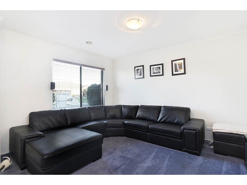 2 Dover Court, Narre Warren South VIC 3805