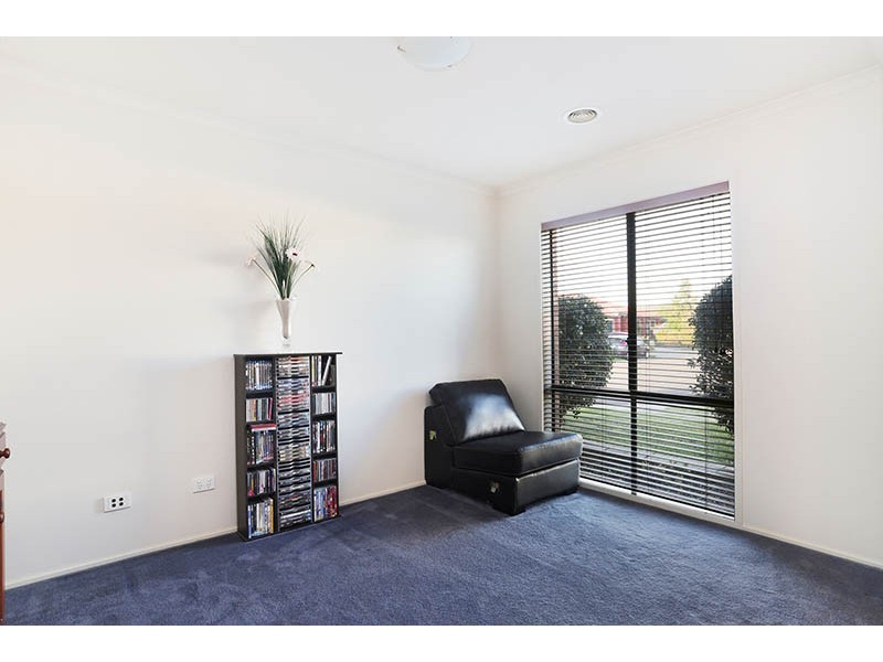 2 Dover Court, Narre Warren South VIC 3805