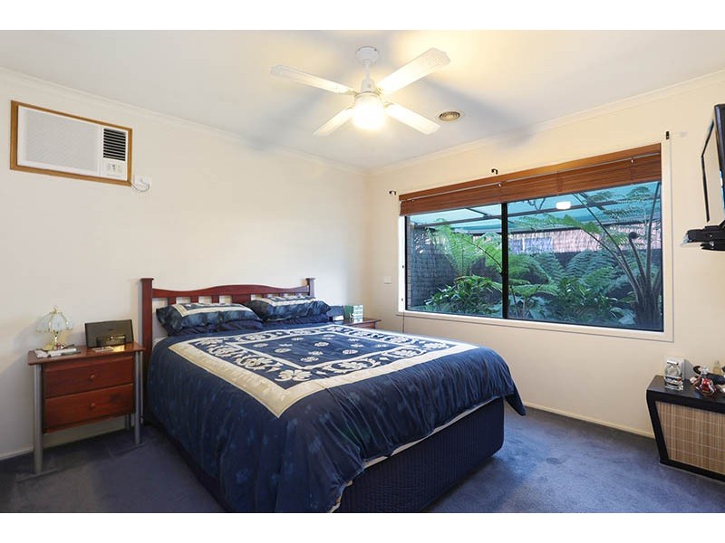 2 Dover Court, Narre Warren South VIC 3805