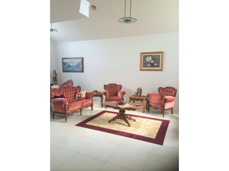 8 Walcott Place, Narre Warren South VIC 3805