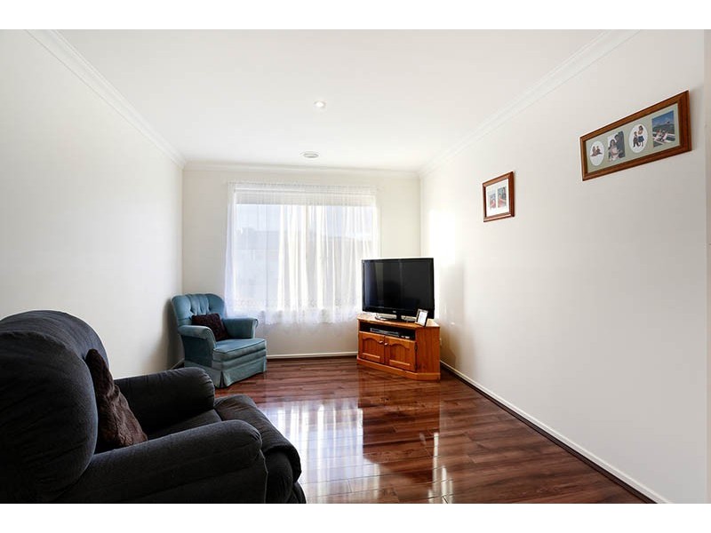 80 Mountainview Boulevard, Cranbourne North VIC 3977