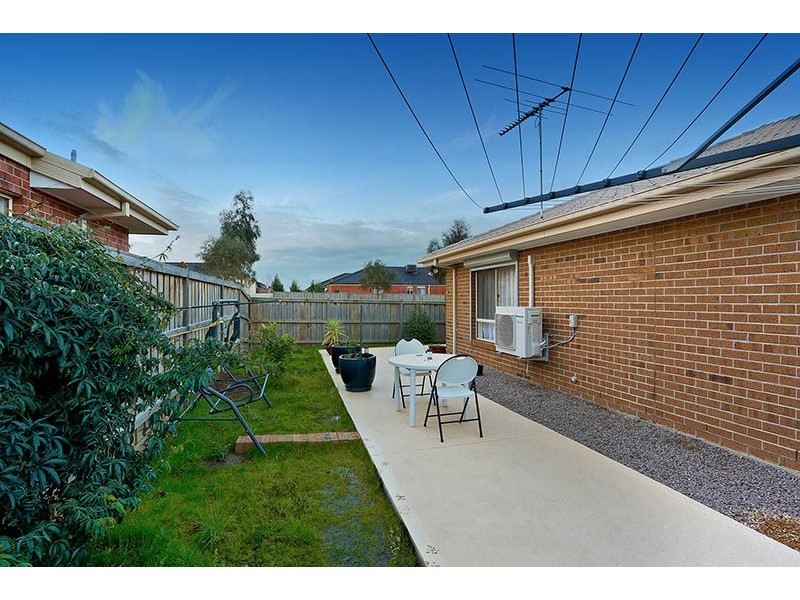 80 Mountainview Boulevard, Cranbourne North VIC 3977