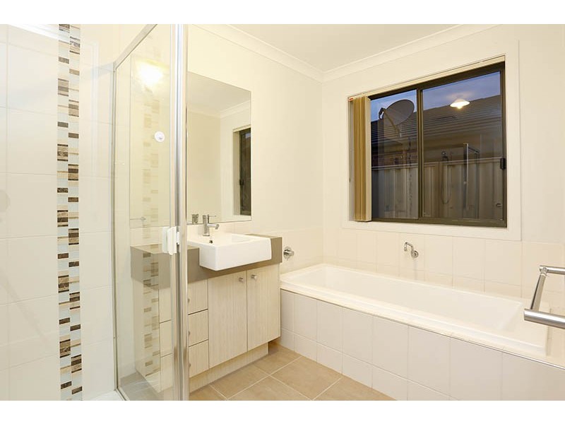 88 Henry Road, Pakenham VIC 3810