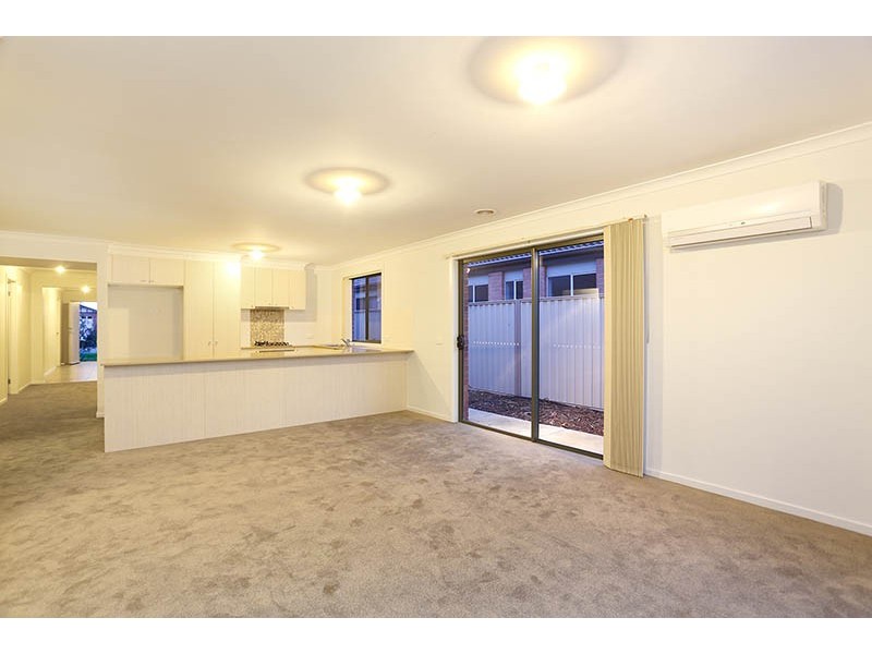 88 Henry Road, Pakenham VIC 3810