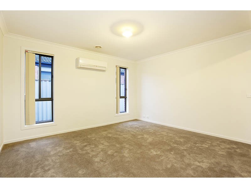 88 Henry Road, Pakenham VIC 3810