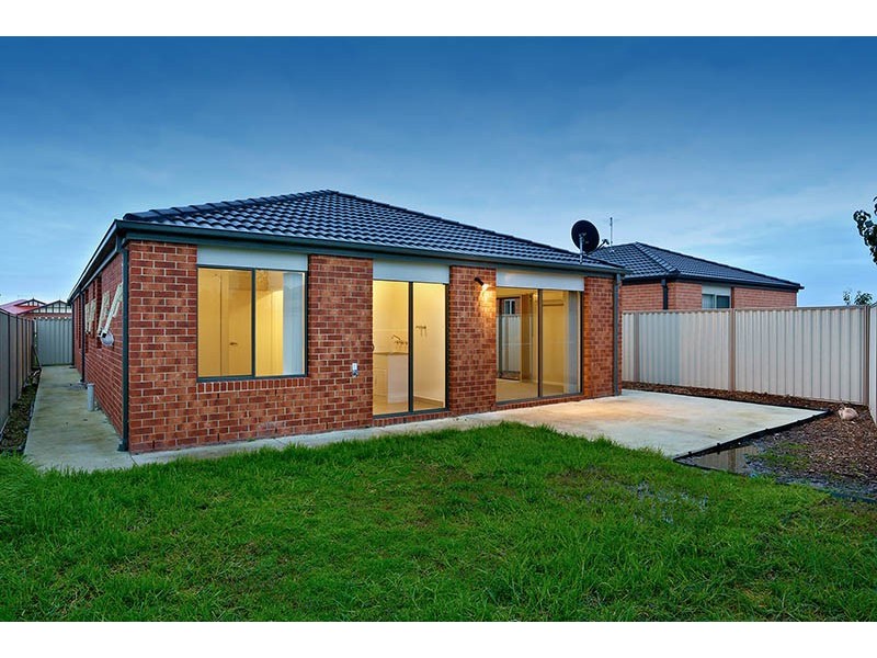 88 Henry Road, Pakenham VIC 3810