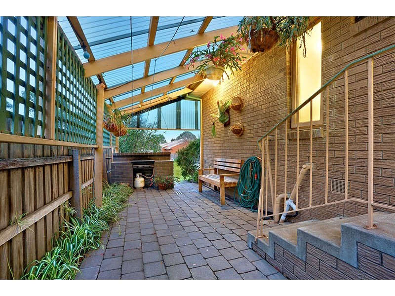 4 Coulson Avenue, Eumemmerring VIC 3177