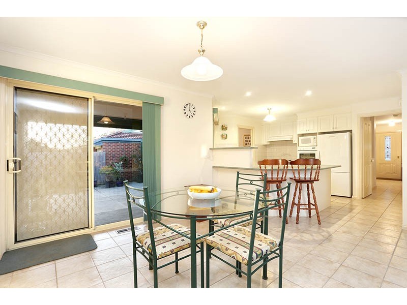 35 Sneddon Drive, Narre Warren South VIC 3805