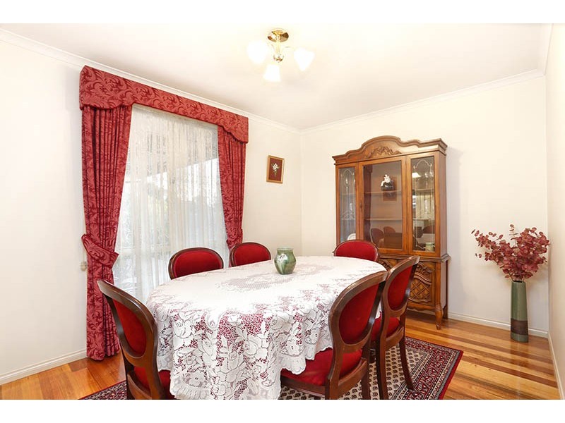 35 Sneddon Drive, Narre Warren South VIC 3805