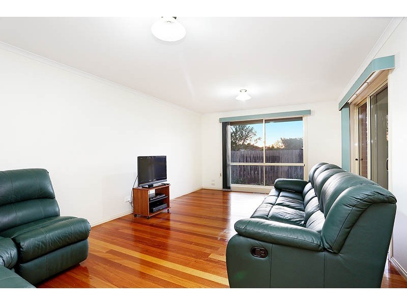 35 Sneddon Drive, Narre Warren South VIC 3805