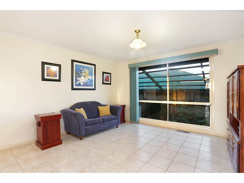 35 Sneddon Drive, Narre Warren South VIC 3805
