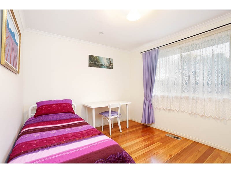 35 Sneddon Drive, Narre Warren South VIC 3805