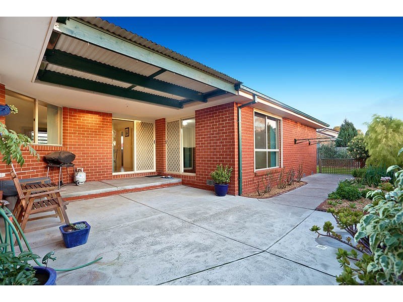 35 Sneddon Drive, Narre Warren South VIC 3805