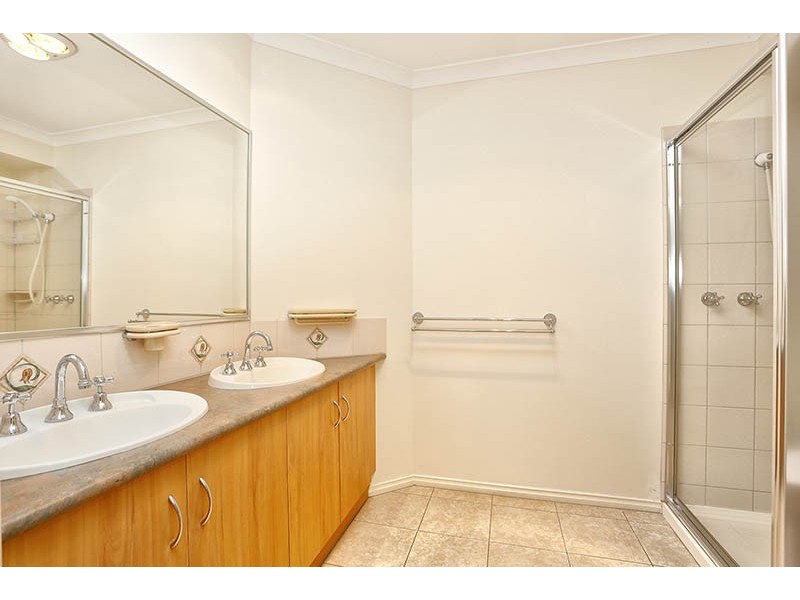 9 Napier Way, Narre Warren South VIC 3805