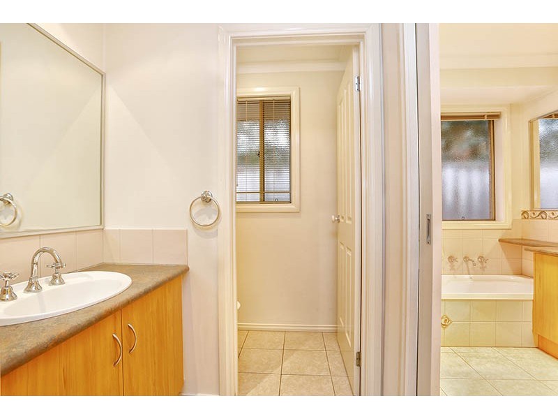 9 Napier Way, Narre Warren South VIC 3805