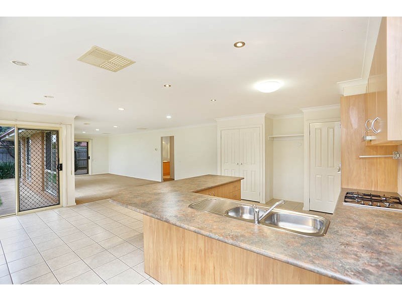 9 Napier Way, Narre Warren South VIC 3805