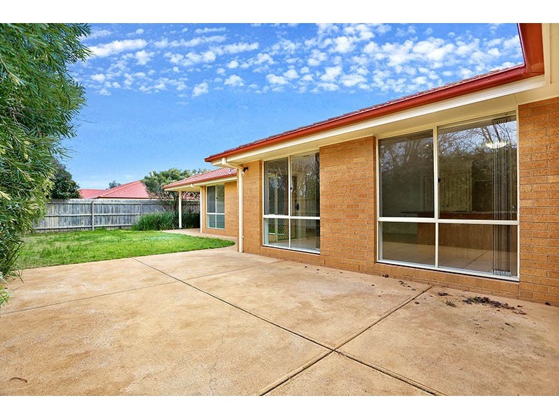 9 Napier Way, Narre Warren South VIC 3805