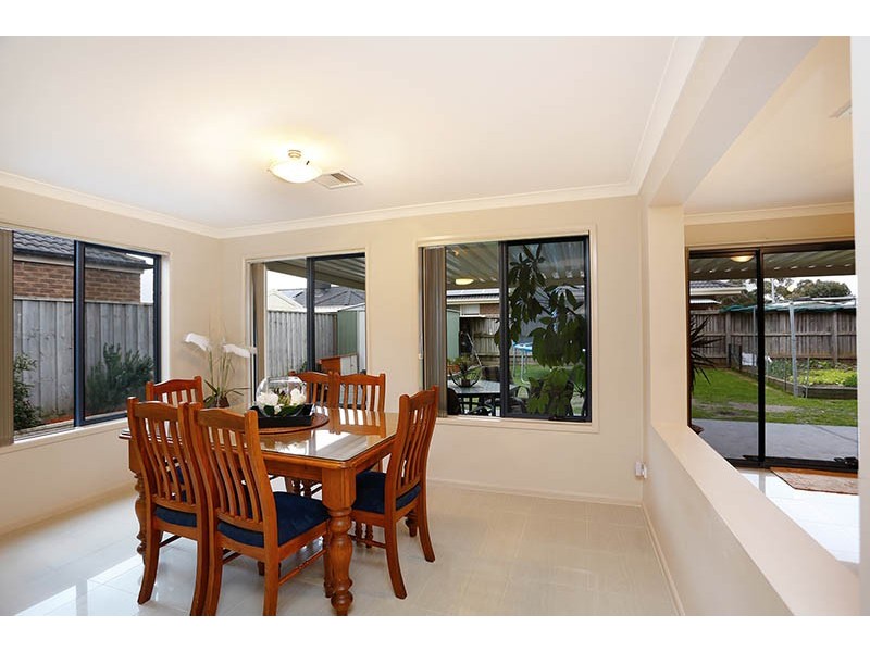 48 Chatswood Drive, Narre Warren South VIC 3805