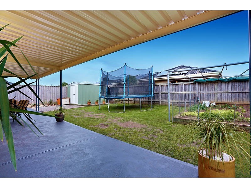 48 Chatswood Drive, Narre Warren South VIC 3805