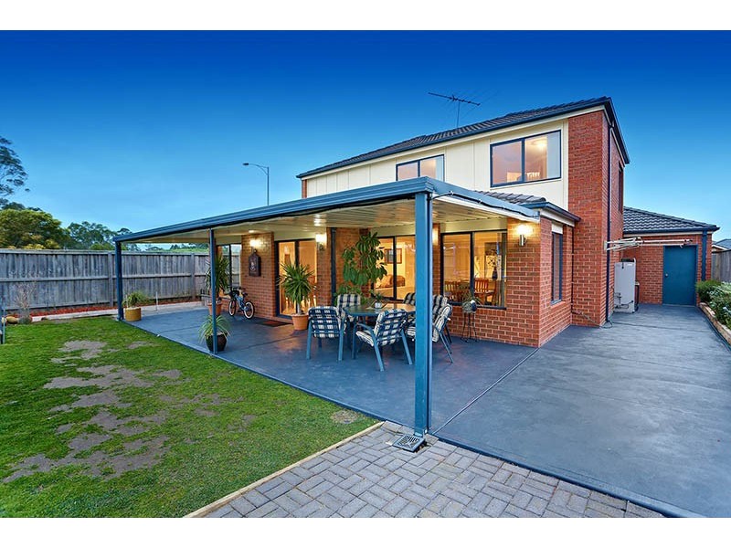 48 Chatswood Drive, Narre Warren South VIC 3805
