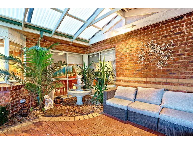 29 Southern Boulevard, Narre Warren South VIC 3805