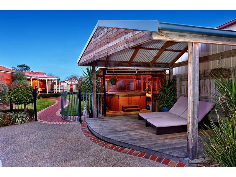 29 Southern Boulevard, Narre Warren South VIC 3805