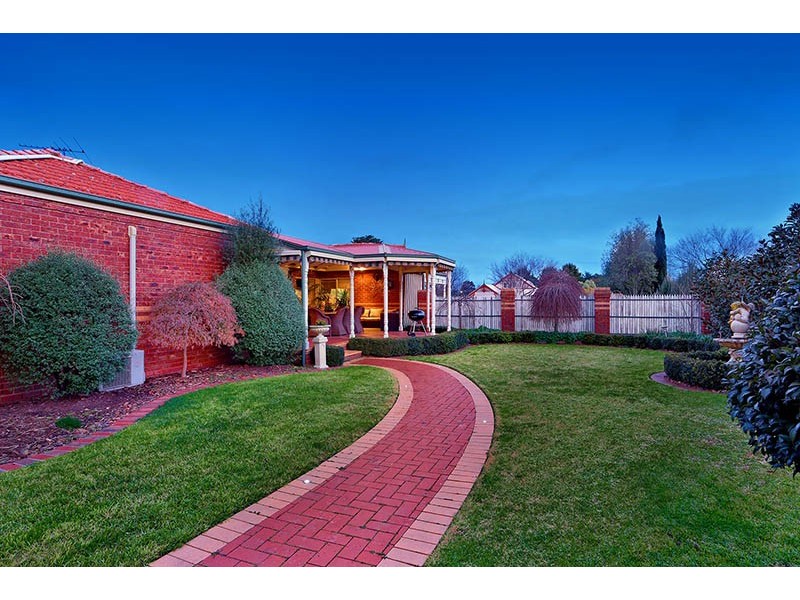 29 Southern Boulevard, Narre Warren South VIC 3805