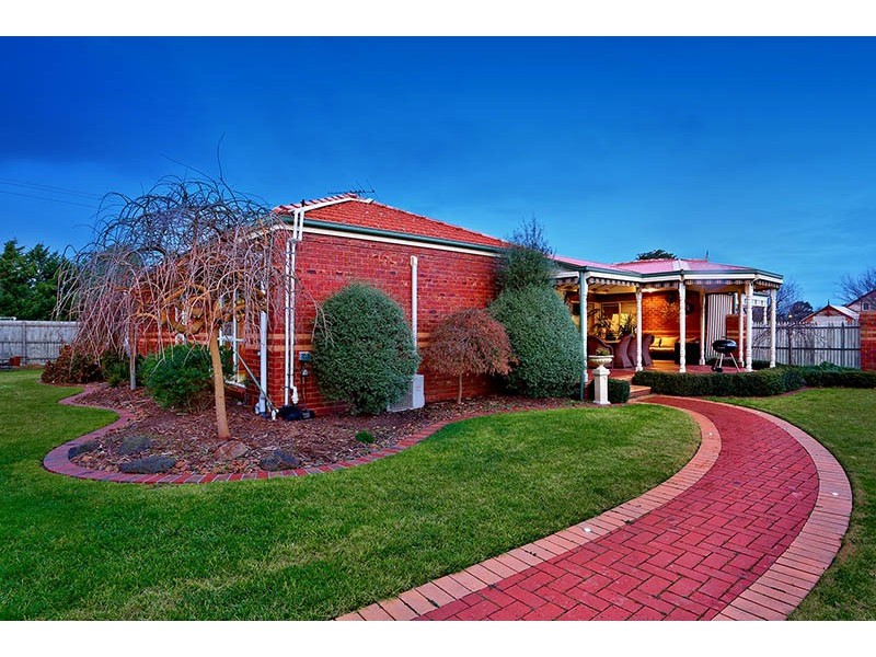 29 Southern Boulevard, Narre Warren South VIC 3805