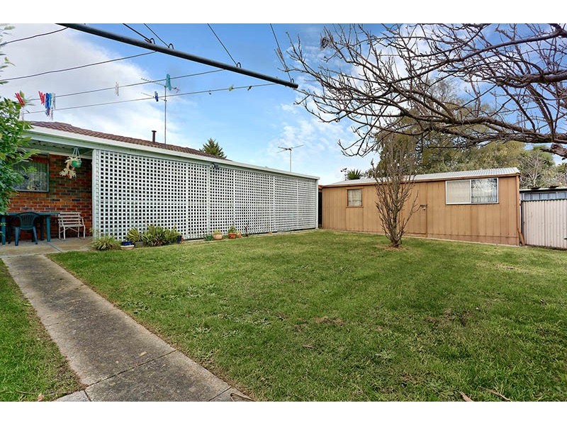 13 Glenbourne Road, Cranbourne VIC 3977