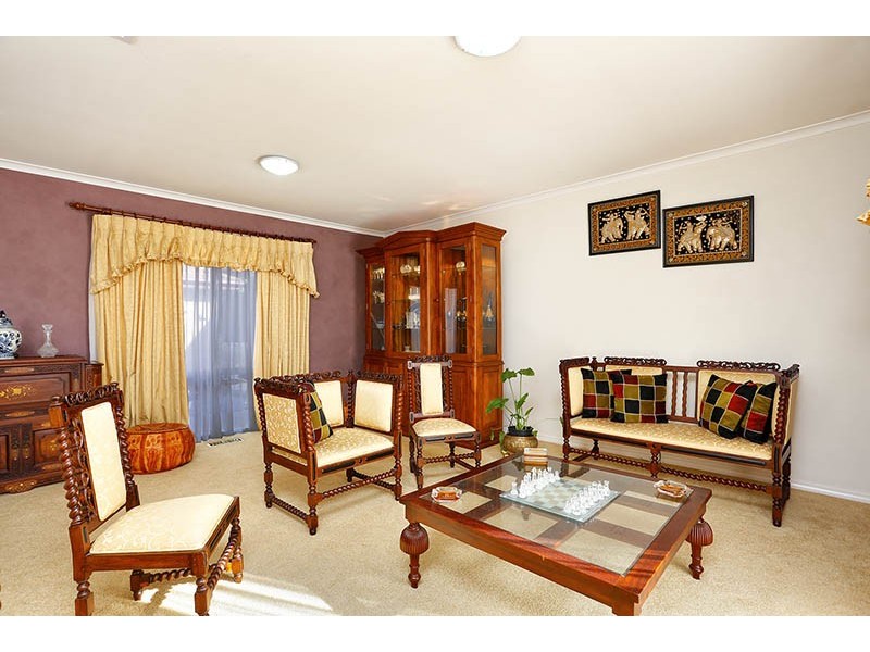 17 Highland Crescent, Narre Warren South VIC 3805